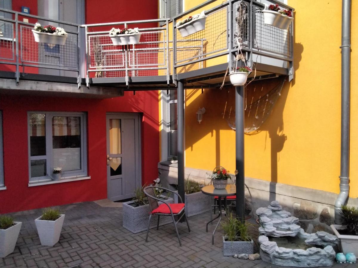 Hotel Am Weinbergschloss Waren  Exterior photo